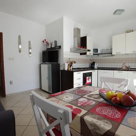 Apartmani Andre Selce Exterior photo
