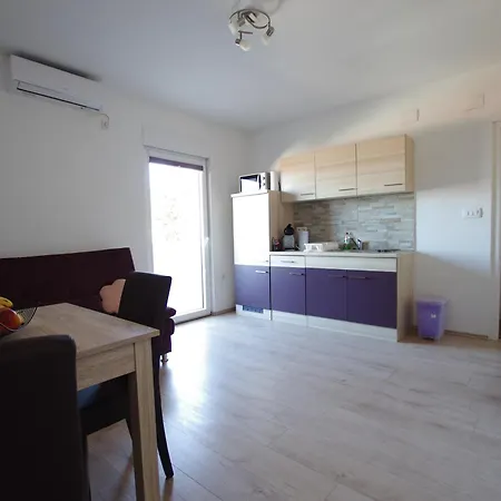 Apartmani Andre Selce Exterior photo