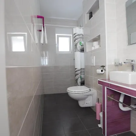 Apartmani Andre Selce Exterior photo