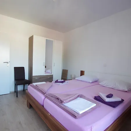 Apartmani Andre Selce Exterior photo